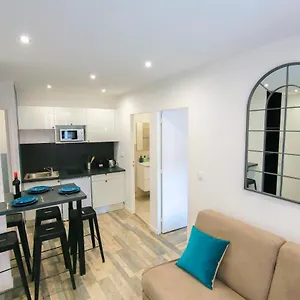 https://la-montgolfiere-t2-hypercentre-chic-et-cosy-wifi-par-sovalfi.hotels-rhonealpes.com